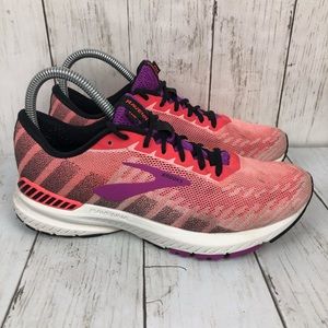 Brooks Women’s Ravenna 10 'Coral'